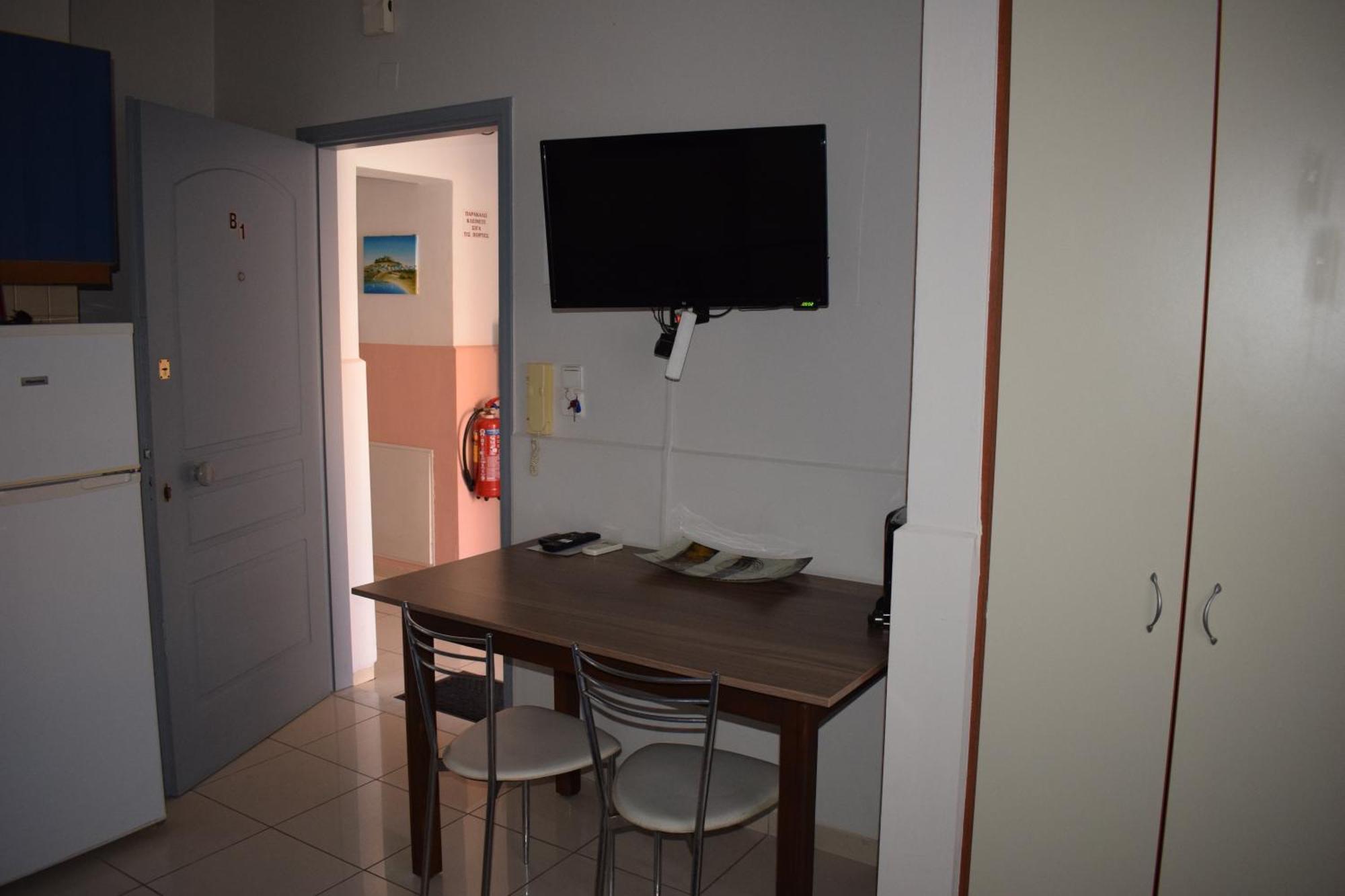 Alena Aparthotel Chrissi Akti Chania